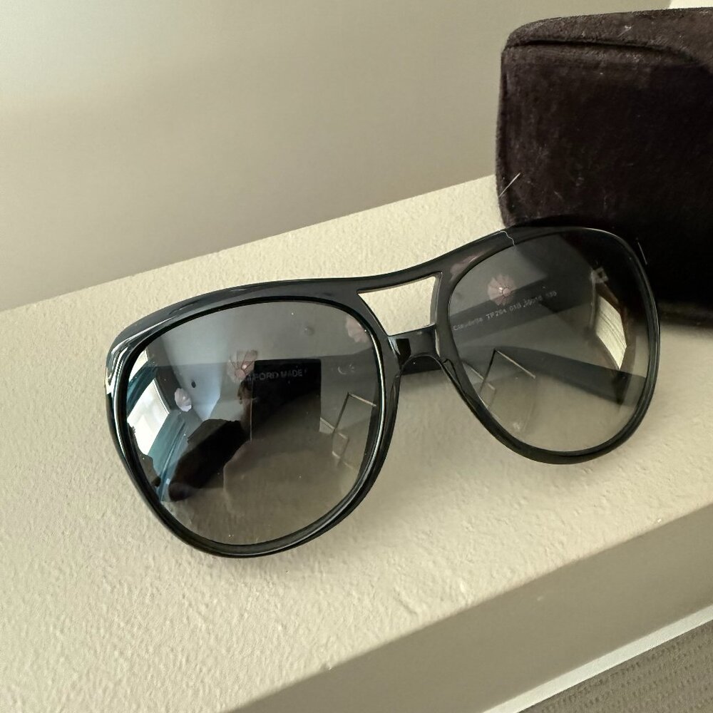 Tom Ford Black Aviator Sunglasses with case